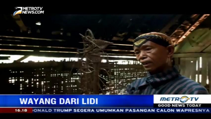 Wow! Kakek Ini Buat Wayang dari Lidi