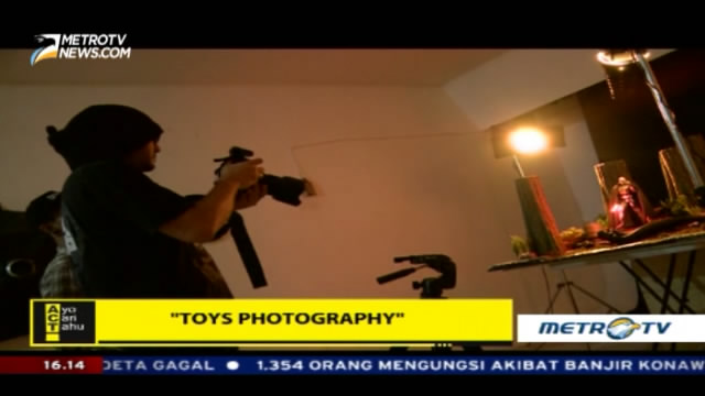 <i>Toys Photography</i>