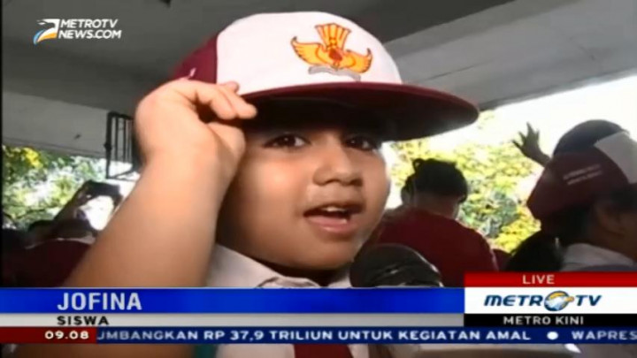 Antusiasme Siswa Baru di Hari Pertama Masuk Sekolah