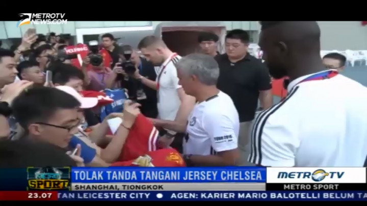 Mourinho Tolak Tanda Tangani Jersey Chelsea