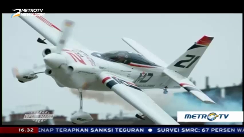 Pilot Asal Jerman Matthias Dolderer Juarai Red Bull Air Race 2016