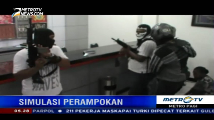 Polres Nabire Gelar Simulasi Penanganan Perampokan Bank