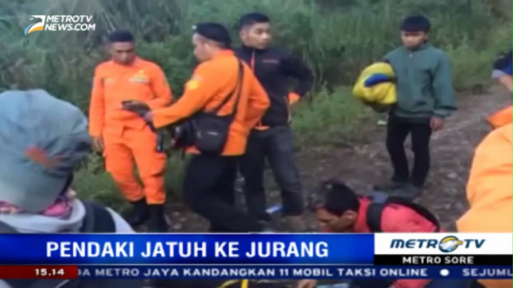 Pendaki Gunung Jatuh ke Jurang Galian Cibeureum