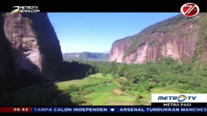 Menikmati Keindahan Lembah Harau
