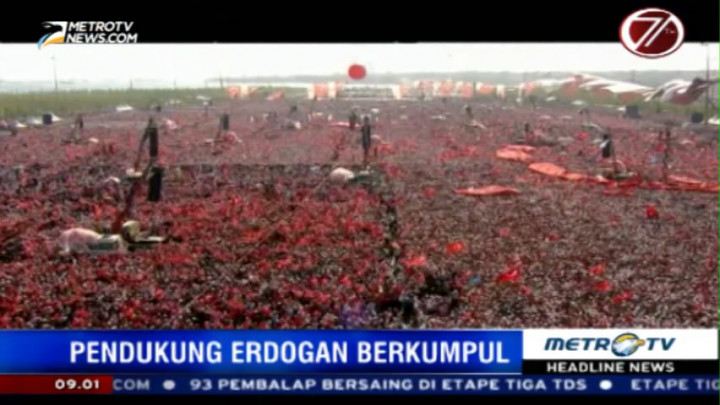 Ribuan Pendukung Erdogan Berkumpul di Istanbul