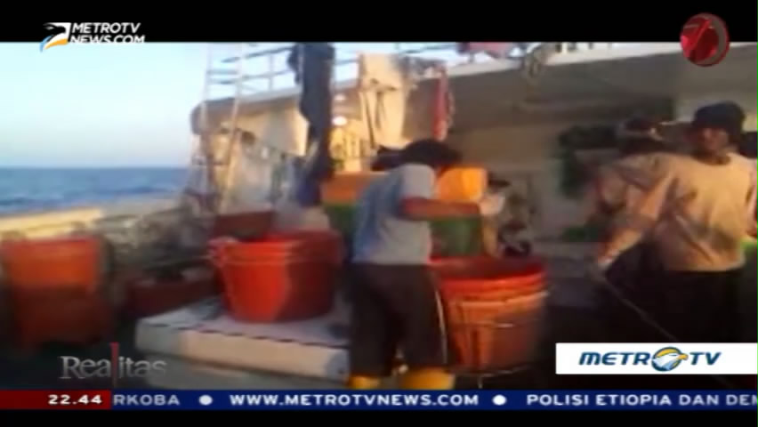 Ombak Besar Pekerja Kapal (2)