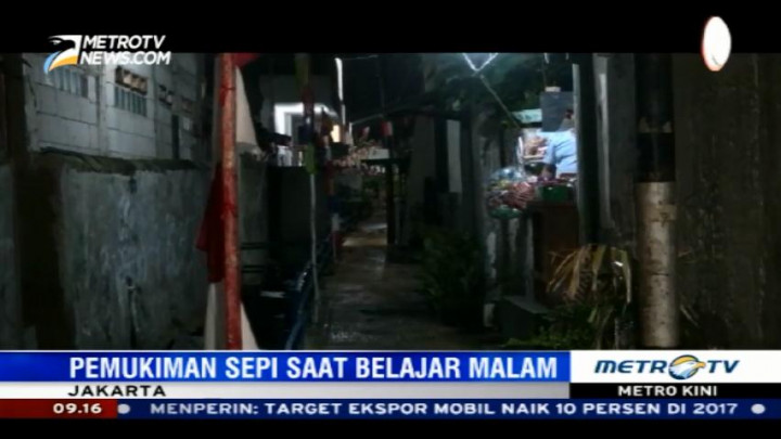 Program Wajib Belajar Malam Hari Dimulai, Permukiman di Gandaria Barat Sepi