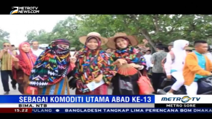 Rimpu, Hijab Khas Bima yang Hampir Punah