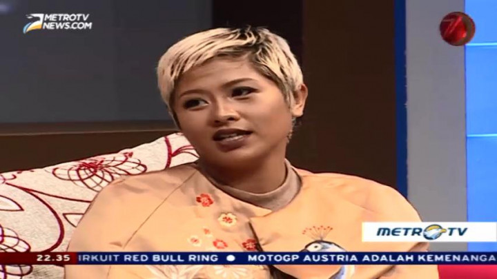 Cerita Dira Sugandi Berhasil <i>Go International</i>