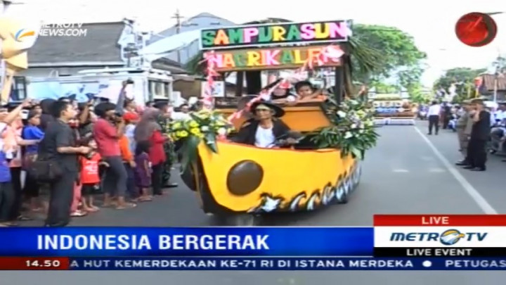 Arak-arakan Mobil Hias Meriahkan HUT RI di Purwakarta