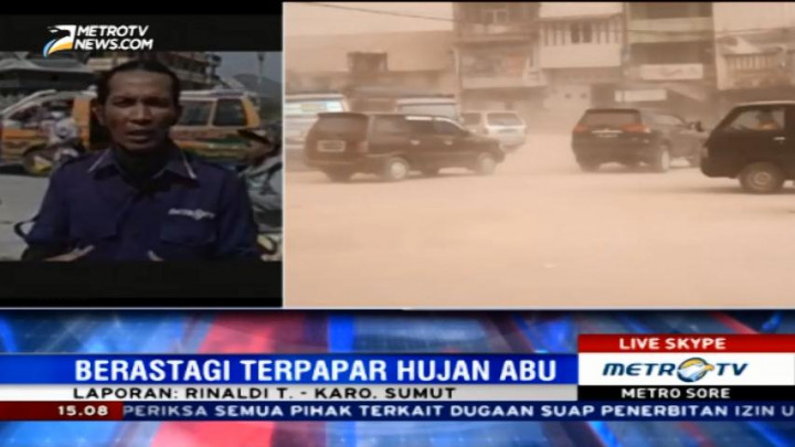 Sinabung Erupsi, Kota Berastagi Terpapar Hujan Abu