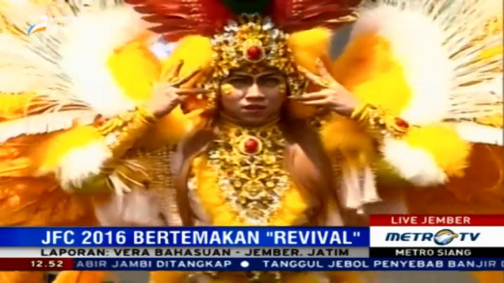 Kostum Unik Bertema Olahraga Ramaikan Jember Fashion Carnaval