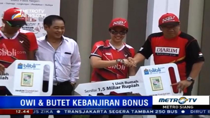 Kembali ke Klub, Owi & Butet Dihadiahi Rumah