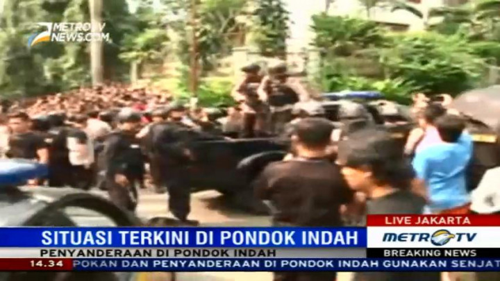 Seorang Pelaku Perampokan Berhasil Dibawa Keluar