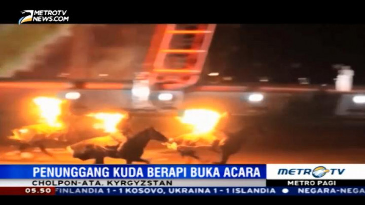 Aksi Penunggang Kuda Berapi Meriahkan Pembukaan World Nomad Games