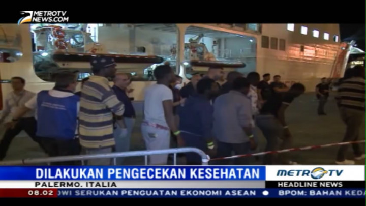 Penjaga Pantai Italia Selamatkan Ribuan Imigran Libya