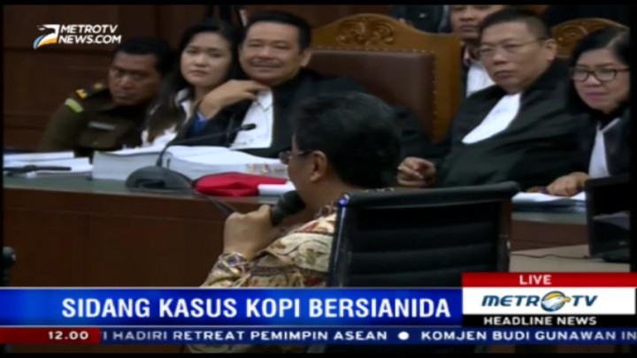 Saksi Tidak Lihat Jessica Tabur Sianida