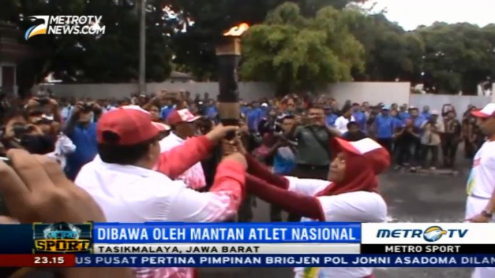 Kirab Api PON Tiba di Tasikmalaya