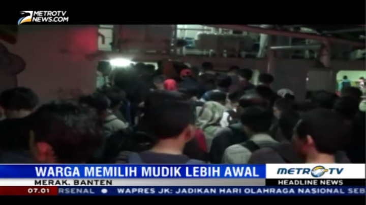Jelang Libur Idul Adha, Pemudik Mulai Padati Pelabuhan Merak