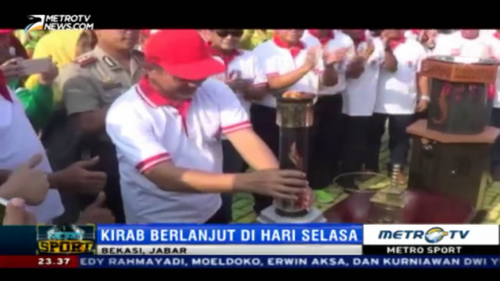 Kirab Obor PON XIX Tiba di Bekasi
