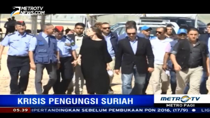 Angelina Jolie Kunjungi Pengungsi Suriah di Yordania