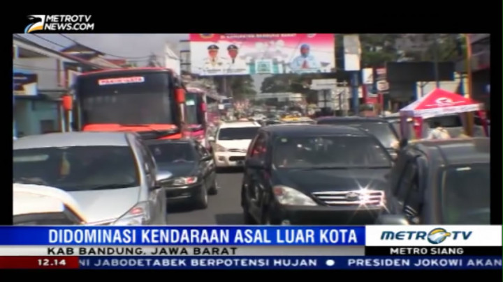 Kemacetan di Kawasan Lembang Mengular Hingga 7 Km