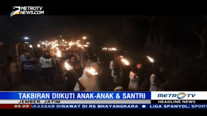 Ribuan Warga Jember Gelar Pawai Obor di Malam Takbiran