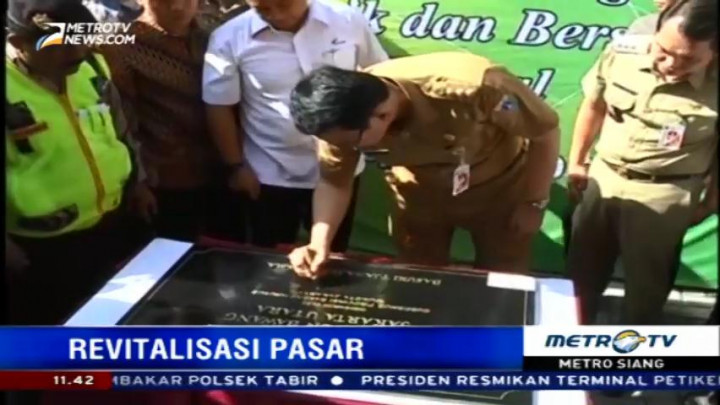 Ahok Resmikan Pasar Kebon Bawang