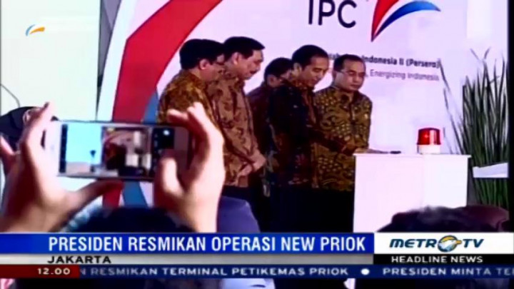 Presiden Jokowi Resmikan Terminal Peti Kemas Kalibaru