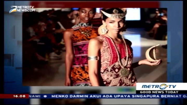 Kain Tenun NTT Tampil di New York Fashion Week