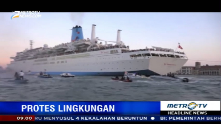 Ribuan Warga Venesia Tolak Kapal Wisata Melintasi Laguna