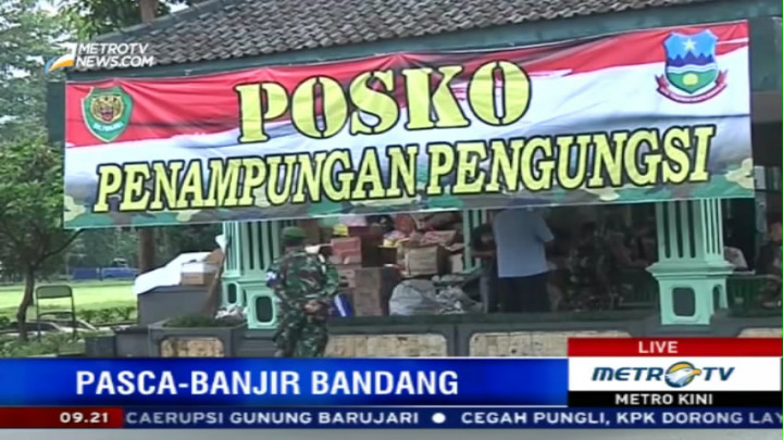 Anak Pengungsi Korban Banjir Garut Mulai Kembali Sekolah