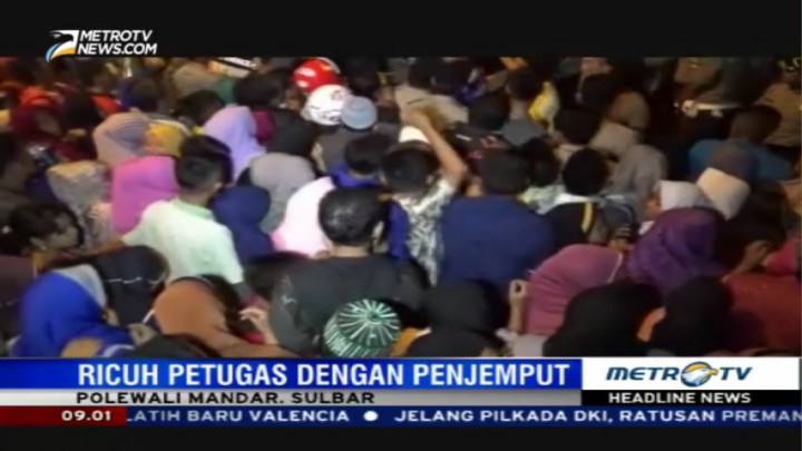 Penjemput Jemaah Haji Saling Dorong dengan Petugas