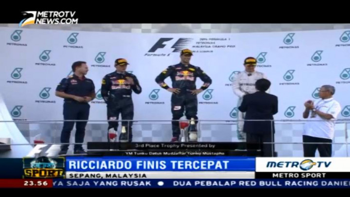 Daniel Ricciardo Juarai GP Malaysia