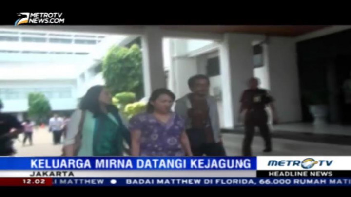 Keluarga Mirna Datangi Kejaksaan Agung