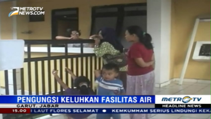 Pengungsi Banjir Garut Keluhkan Pasokan Air yang Minim