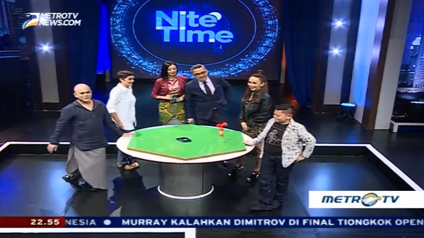 Serunya Bintang Tamu Bermain Game Meja Hijau