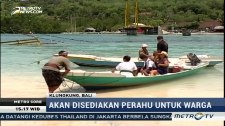 Warga Wilayah Jembatan Kuning Disediakan Perahu untuk Beraktivitas