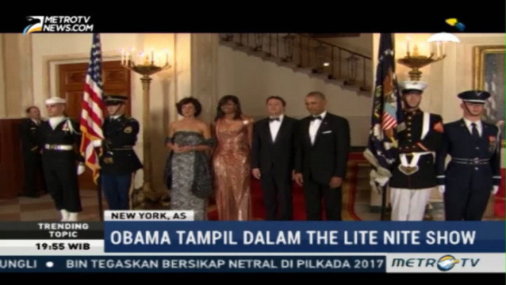 Sambut PM Italia, Michelle Obama Gunakan Gaun Karya Versace