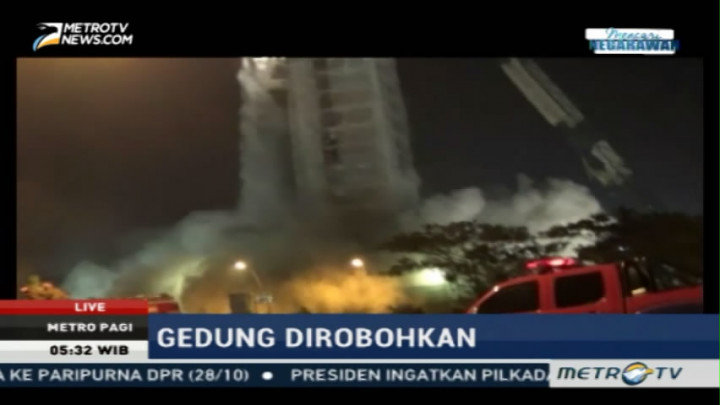 Perobohan Gedung Panin Tambah 180 Ton Beban