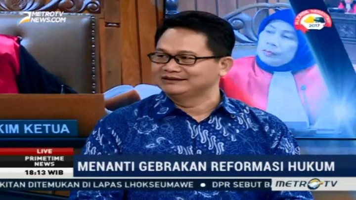 <i>Penegakan Hukum Membaik, Tapi Korupsi Makin Marak</i>