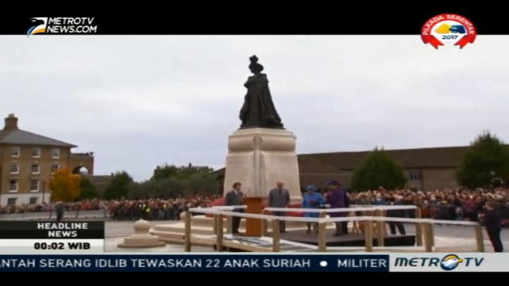 Ratu Elizabeth II Resmikan Patung Ibunya