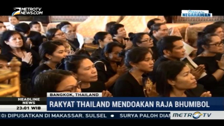 Ribuan Warga Thailand Beri Penghormatan Langsung pada Jenazah Raja Bhumibol