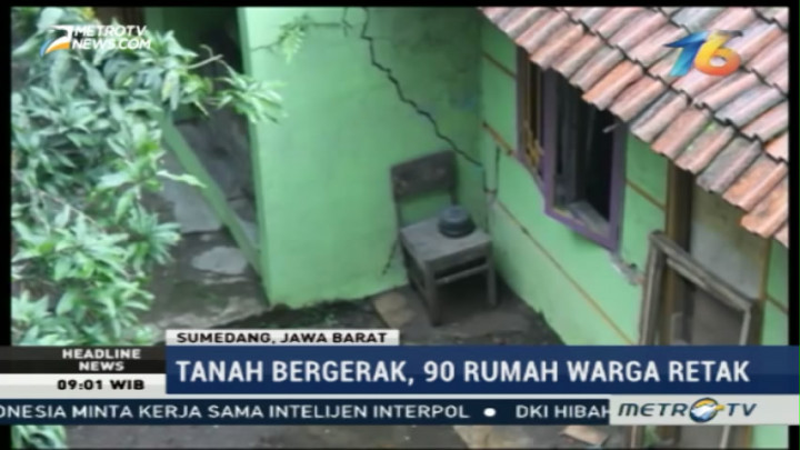 Tanah Bergerak, 90 Rumah di Desa Ciherang Retak