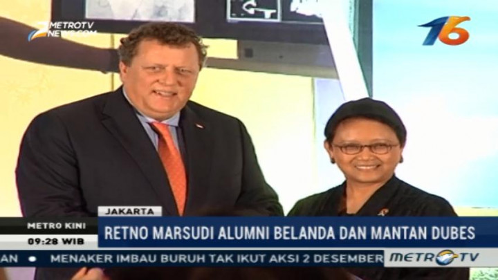 Menlu Retno Terima Penghargaan dari PM Belanda