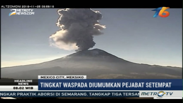 Gunung Popocatepetl di Meksiko Meletus