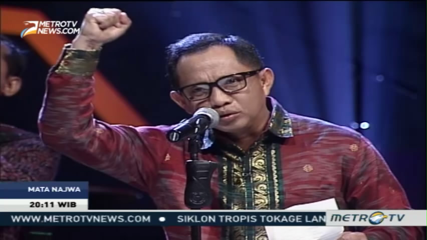 Tito Karnavian Ditemani Saut Situmorang Berpuisi tentang Aku