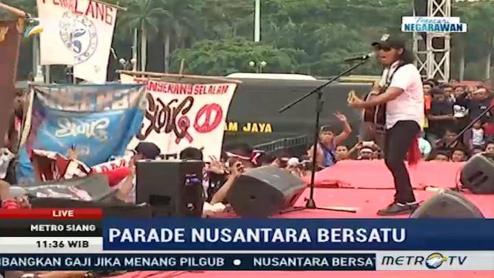 Parade Nusantara Bersatu di Monas Ditutup Penampilan Slank