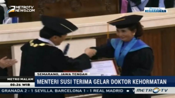 Menteri Susi Terima Gelar Doktor Honoris Causa
