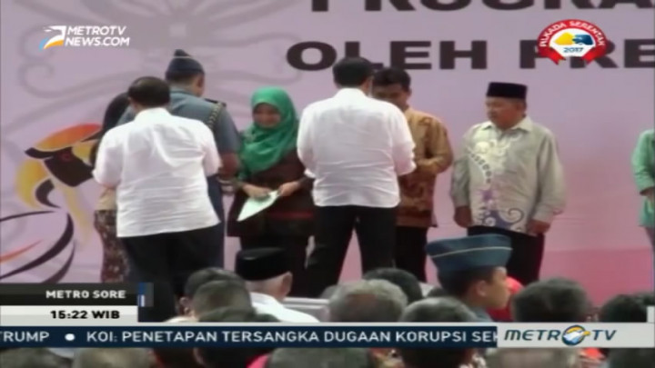 Kunjungi Balikpapan, Presiden Bagikan 1.200 Sertifikat Tanah